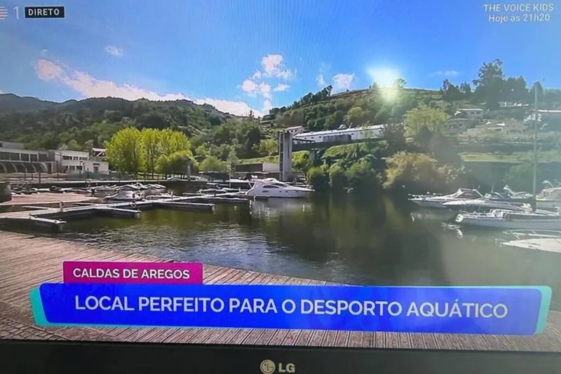 Fotografia original de uma reportagem televisiva sobre a marina de Caldas de Aregos